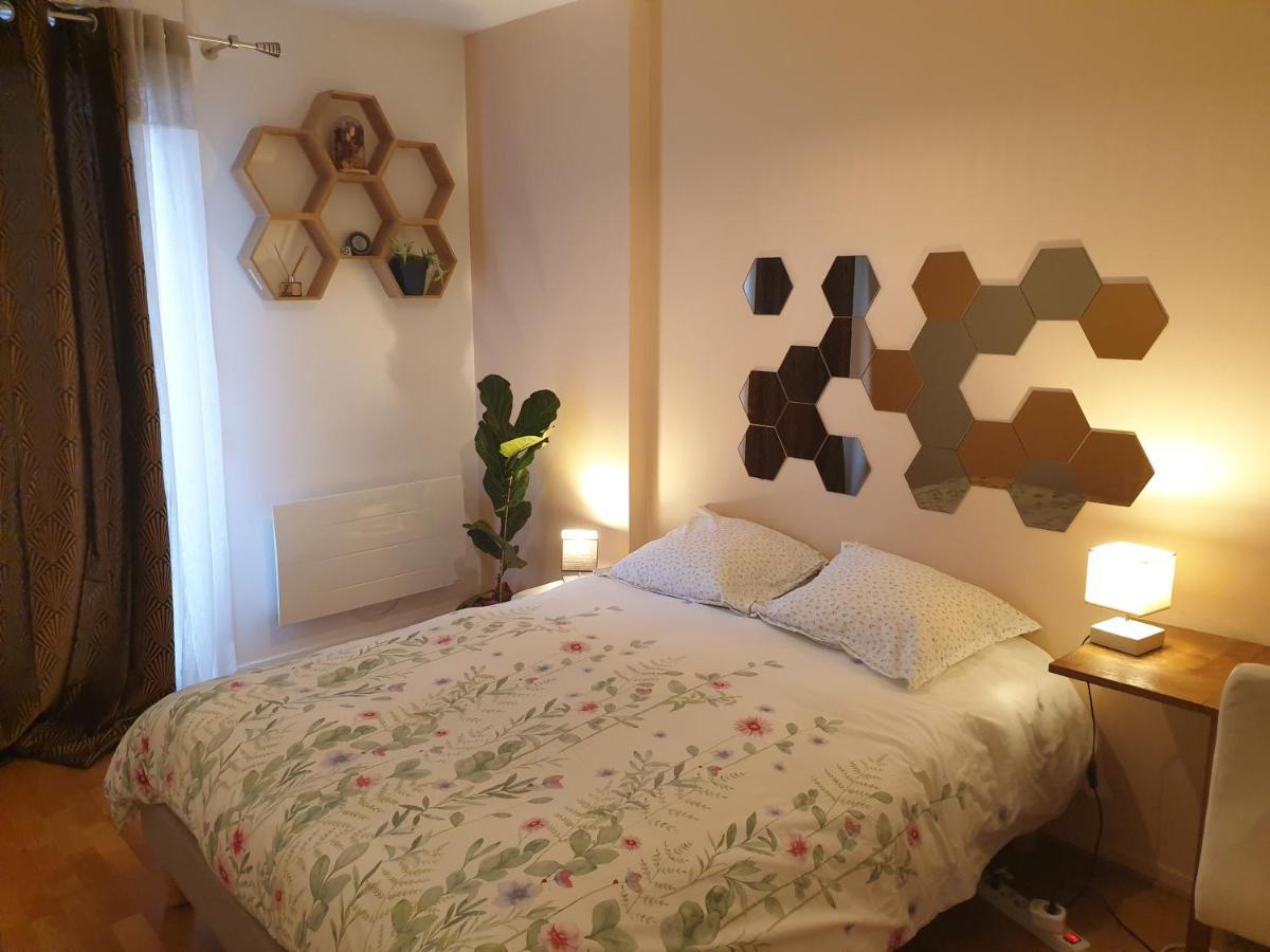 Spacieux Et Calme, Style Parisien, Toutes Commodites, Ideal Pour Un Sejour Authentique 생드니 외부 사진